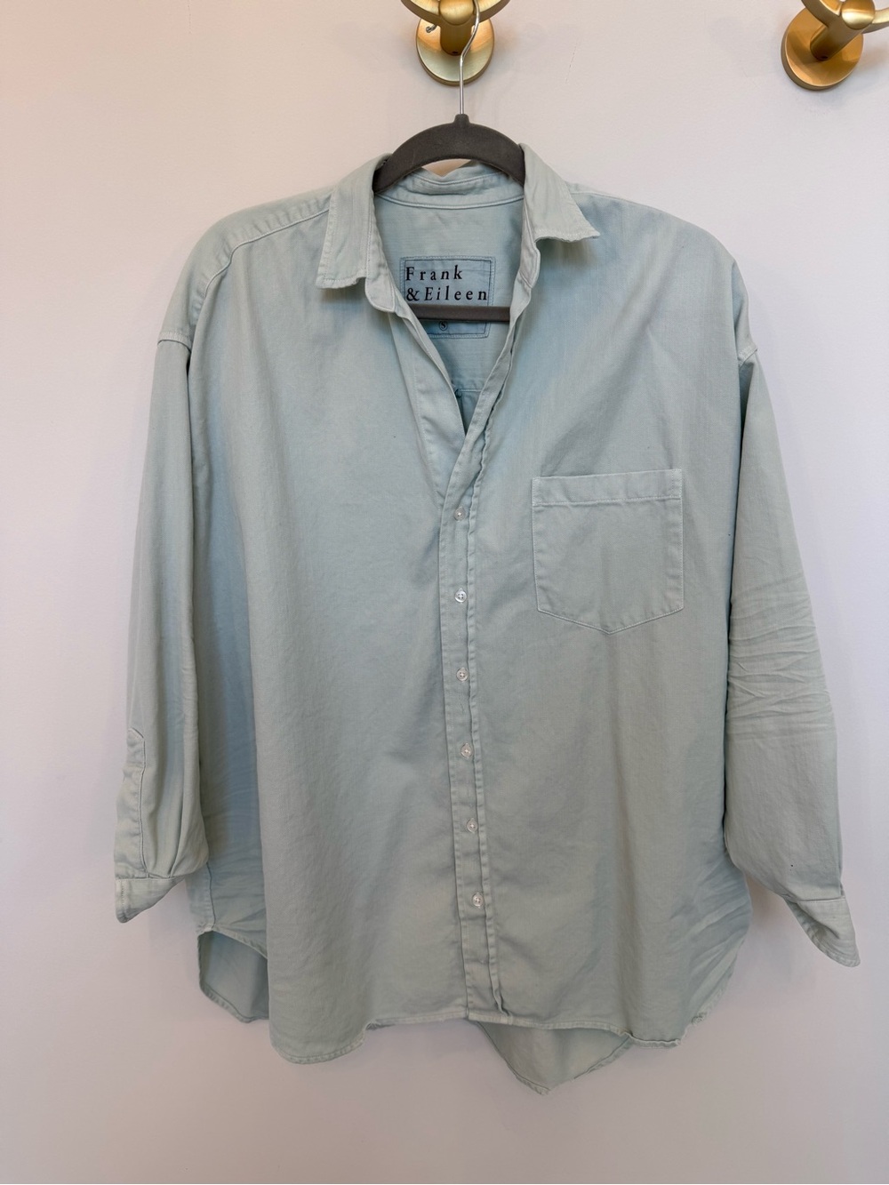 Frank & Eileen Women’s Pale Sage Green Button-Down Shirt